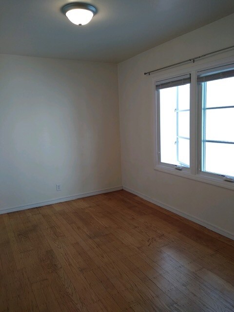 bedroom - 1606 20th St