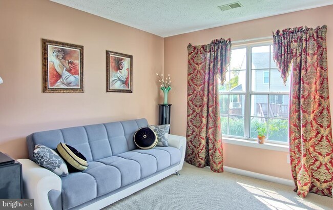 Building Photo - 534 Kennington Rd