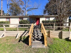 Building Photo - 1410 Nylic St