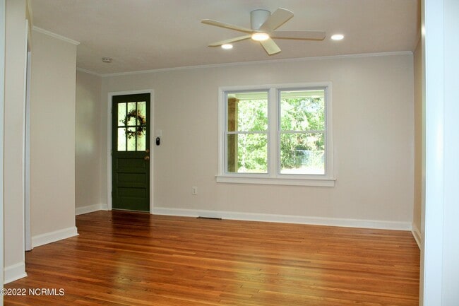 Building Photo - 275 Piney Ln
