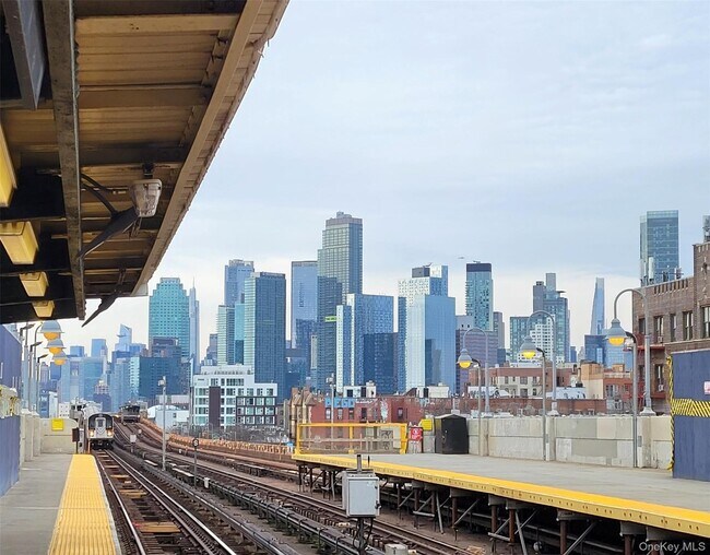 Building Photo - 48-29 40th St