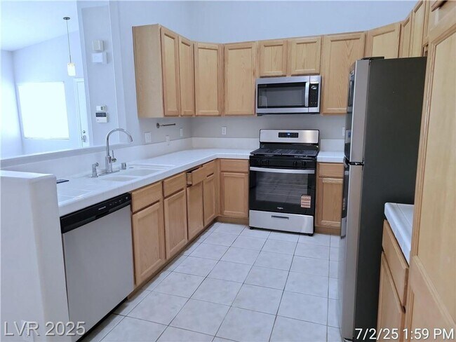 Building Photo - Bright Green Valley Condo in Gated Southpa...