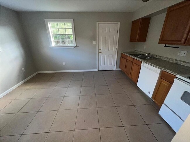 Building Photo - 8550 Valor Dr