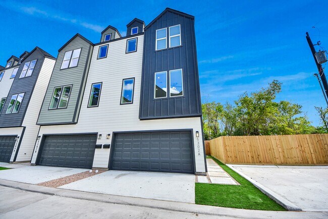Building Photo - 5305 Kindred Gdn Ln