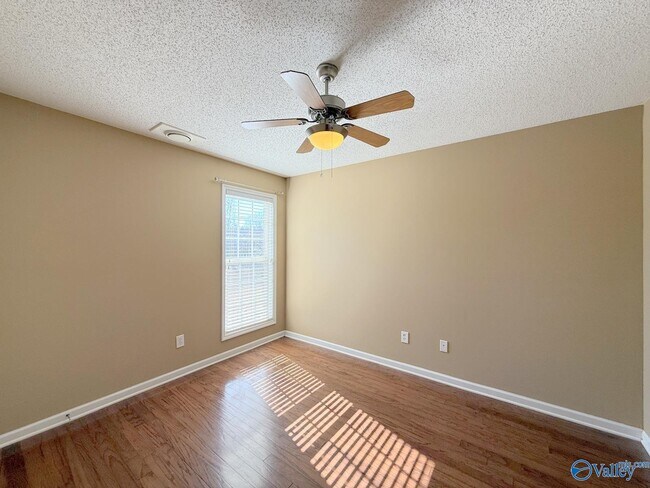 Building Photo - 176 Timber Oak Rd