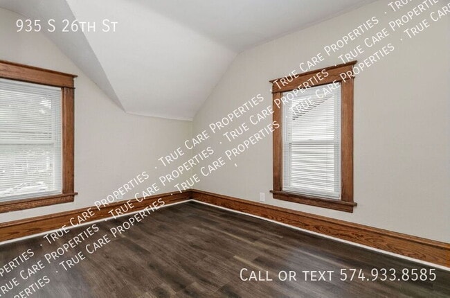 Building Photo - 935 S 26th St
