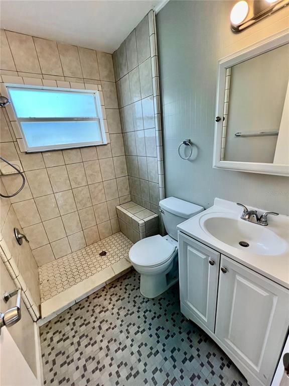 Building Photo - 7115 Orpine Dr N