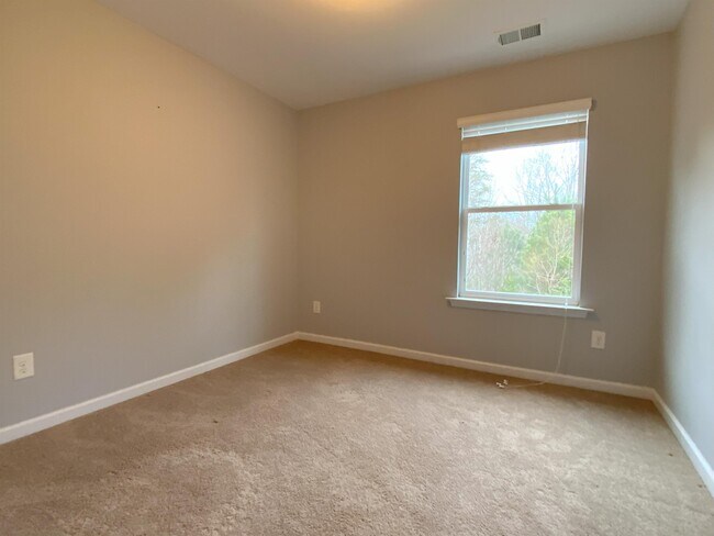 Building Photo - 1465 Parkside Village Dr