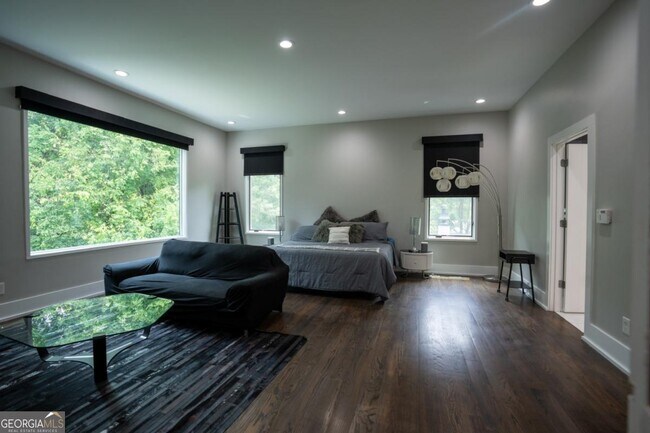 Building Photo - 1099 Vista Trail NE