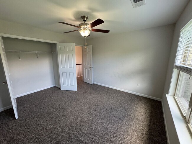 Building Photo - South AVL - Beautiful, Spacious, Versatile...
