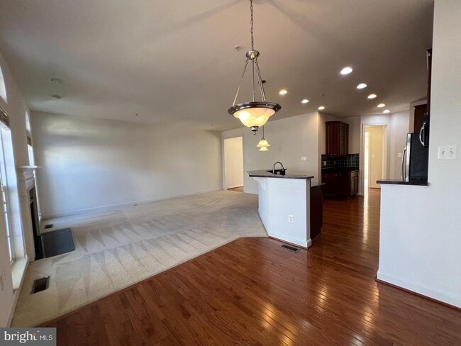 Building Photo - 15808 Buxton Pl