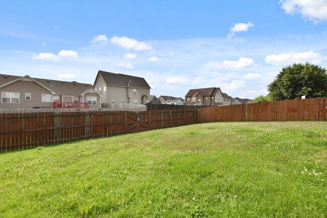 Building Photo - Four Bedroom in Fields of Northmeade!