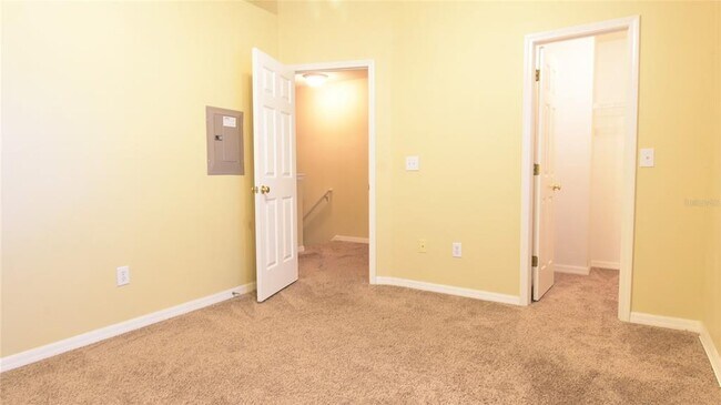 Building Photo - 11012 Black Swan Ct