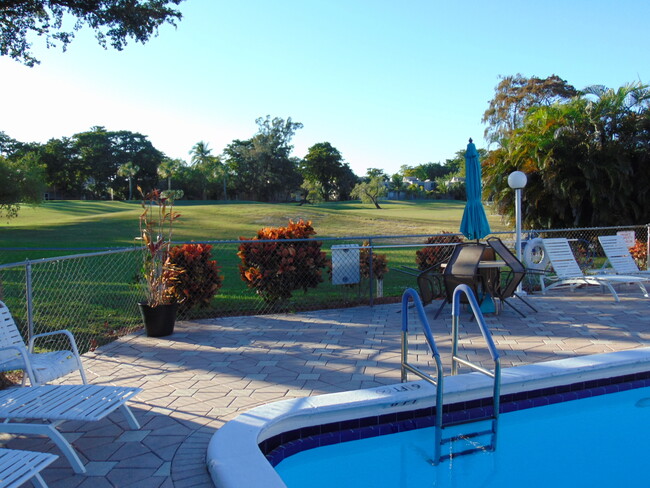 SECOND POOL ON GOLF COURSE - 1045 Country Club Dr