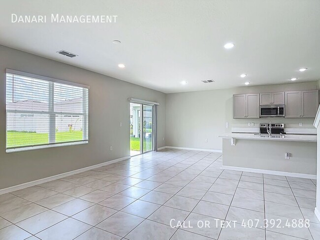 Building Photo - 3975 Silverstream Terrace
