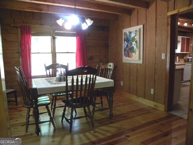 Building Photo - 153 Will Zoellner Ln