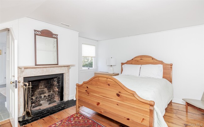 Building Photo - 78 Mecox Road