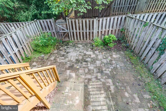 Building Photo - 20780 Dockside Terrace