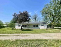 Building Photo - 3 Bedroom 2 bath in West Paducah