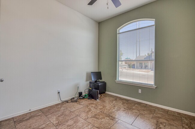 Building Photo - 7701 Maple Landing Court
