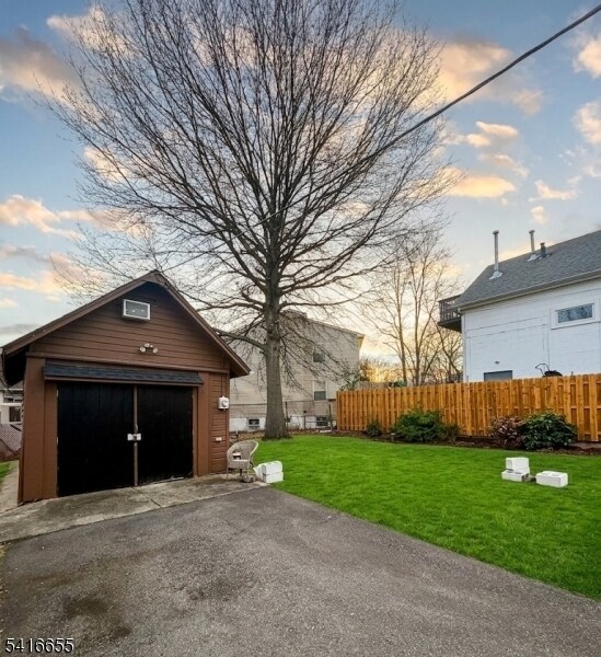 Building Photo - 244 W Scott Ave