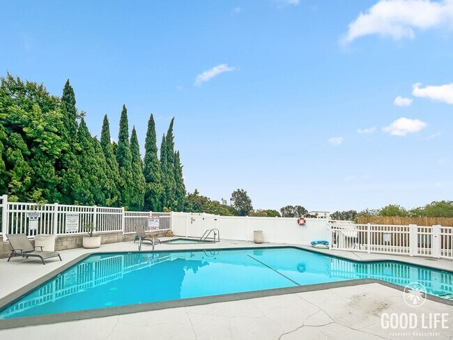 Building Photo - Beautiful 1Bd/1Ba located in Bay Ho!