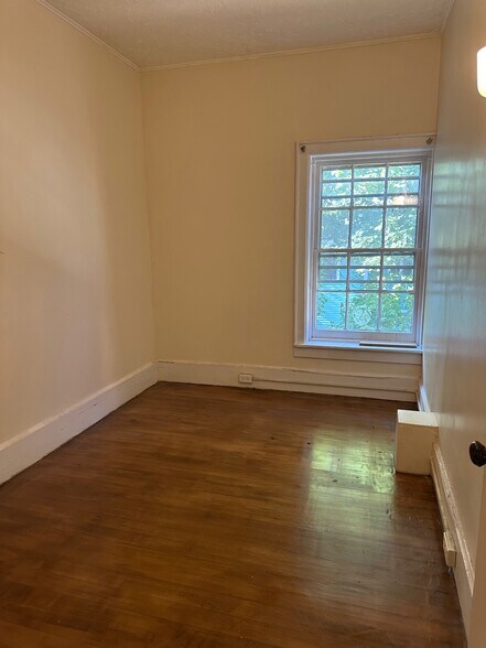 Building Photo - 188 W 2nd St