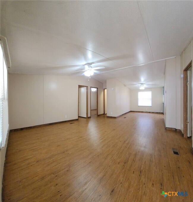 Building Photo - 590 Canal Ln