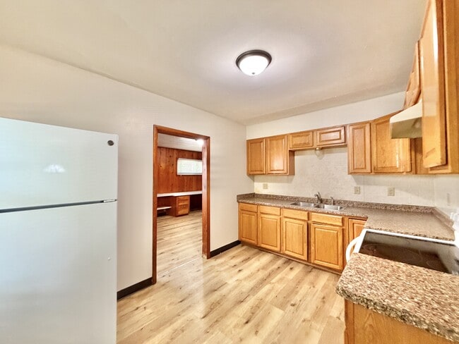 Building Photo - 1029 McKinley Ave