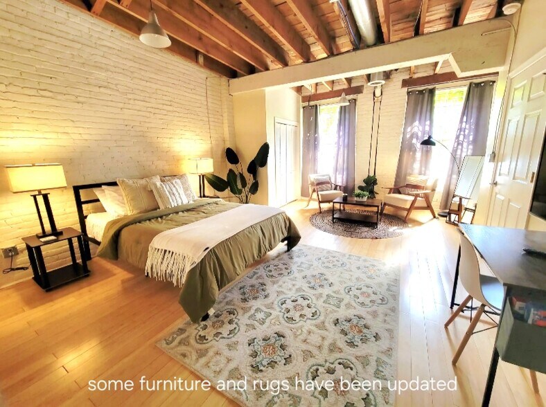 Building Photo - 1009 Jefferson St