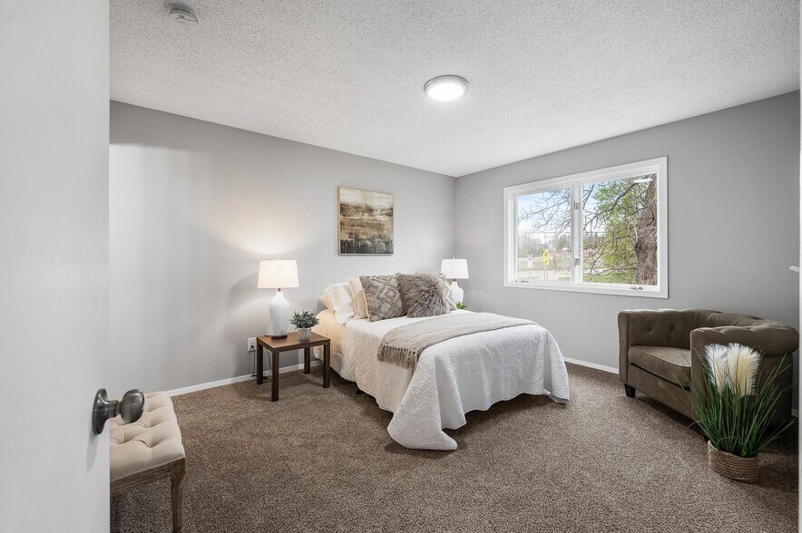 Building Photo - 5801 Covington Ter