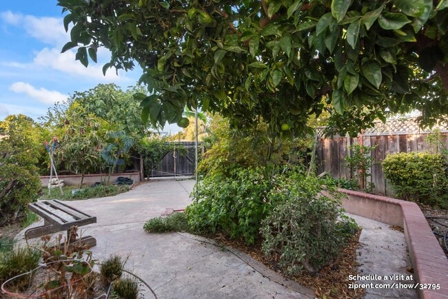 Building Photo - 34348 Atteridge Ct