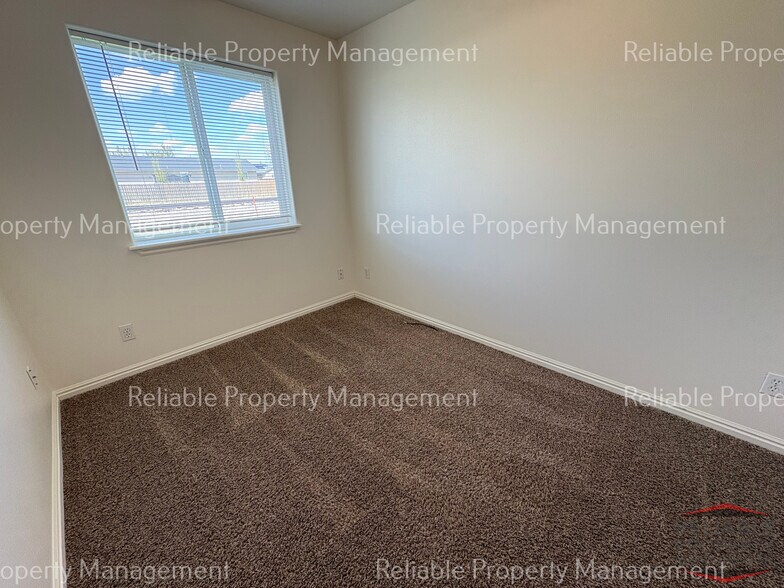 Building Photo - 3723 Deloy Dr