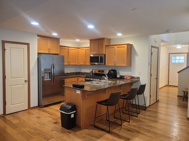 Building Photo - Three Bedroom House In Cordata - Kodiak