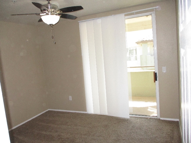 Building Photo - 1825 W Ray Rd