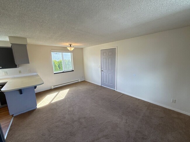 Building Photo - 2683 12th Pl SE