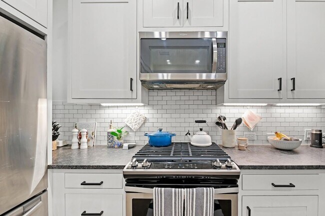 Building Photo - 3206 Garden Villa Ln