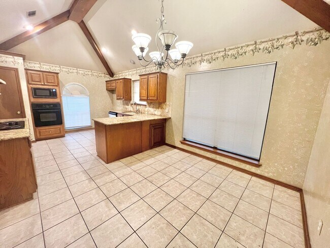 Building Photo - Beautiful Desoto Tx Home