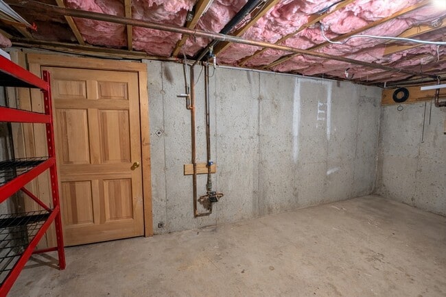 Building Photo - 107 Franklin St Ext