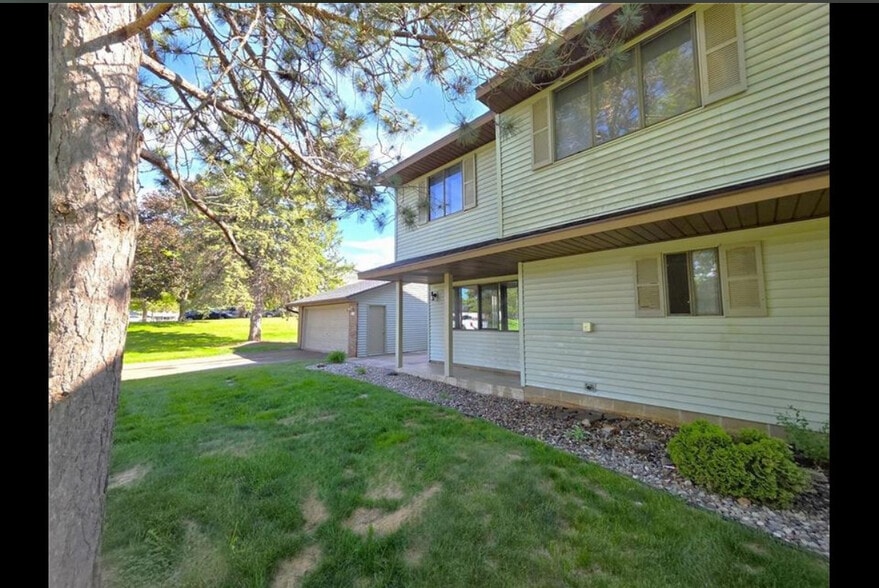 Building Photo - 4710 Lenore Ln
