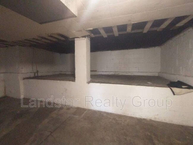 Building Photo - 1508 Sale Ave