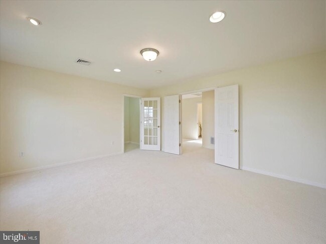 Building Photo - 3271 St Andrews Dr