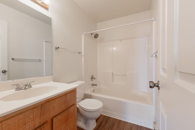 Building Photo - 3123 N Truwood Dr