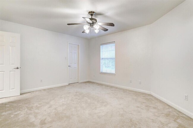 Building Photo - 3129 Goldenoak Cir