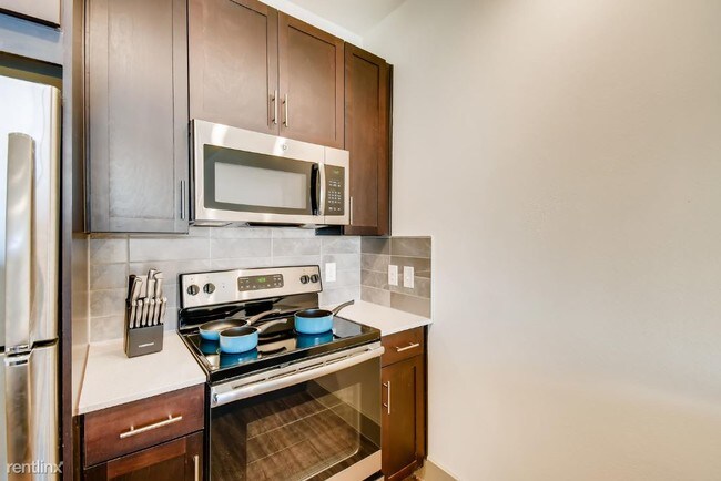 Building Photo - 1 br, 1 bath Apartment - 3000 Kramer Ln