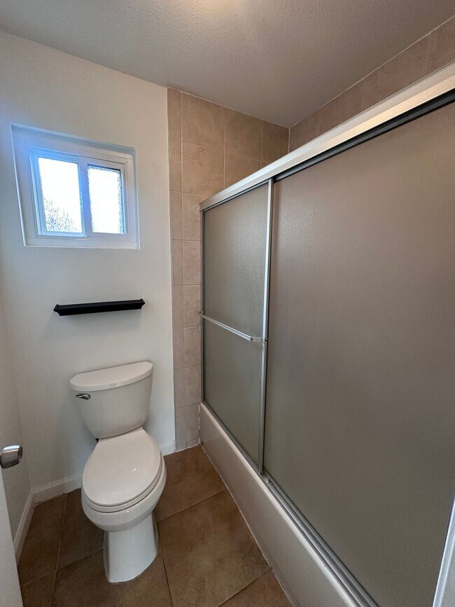 Building Photo - Lemooore home coming soon!