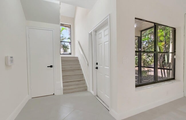 Building Photo - 9258 Ketay Cir