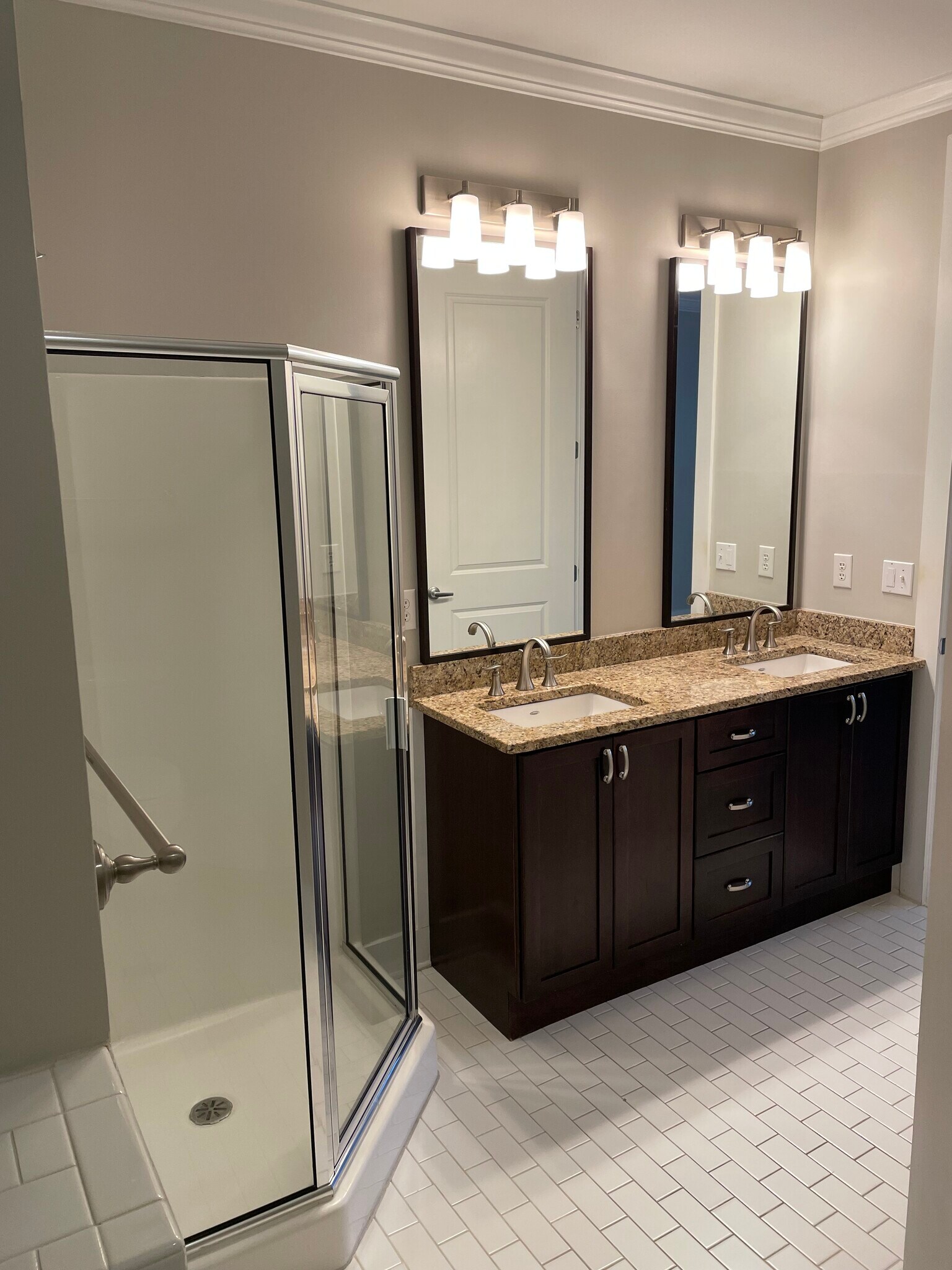 Primary Bathroom - 1101 W 1st St