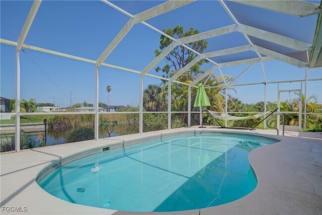 Primary Photo - 1904 NE 19th Ave