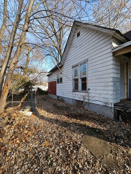 Building Photo - 254 W Peoria Ave